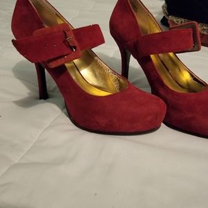 Red MJ pumps